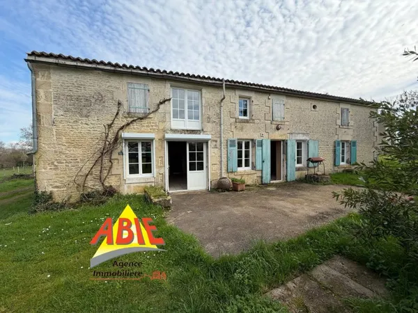 Maison de 100 m2 sur la commune de BENET