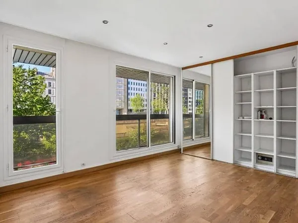 Bureau 54 m²