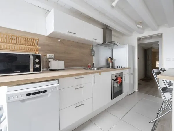 BORDEAUX A VENDRE APPARTEMENT DEUX PIECES PEY BERLAND AU COEUR DE LA VILLE