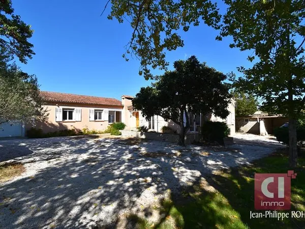 Maison de Prestige à Vendre à Besse-sur-Issole
