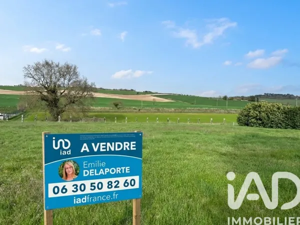 Terrain 2835 m²