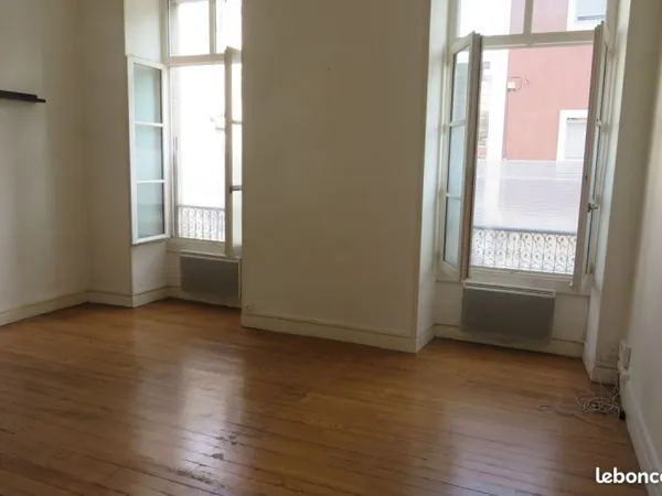 T2 dans immeuble ancien