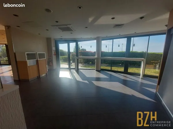 Local commercial 250 m² LORIENT