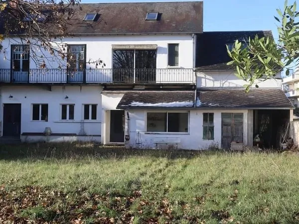 Maison de ville - 325m ²