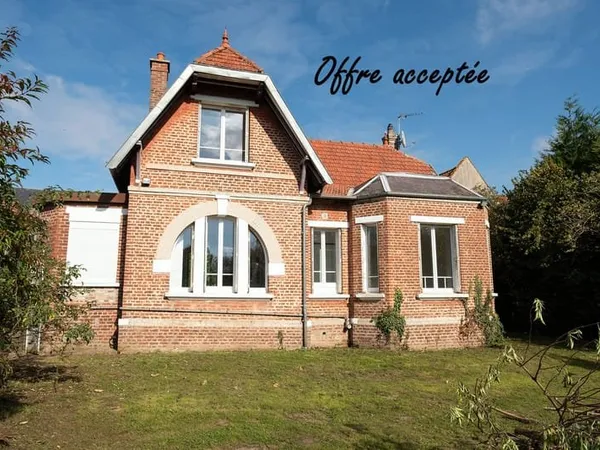 MAISON BOURGEOISE-LA CHAUSSEE TIRANCOURT