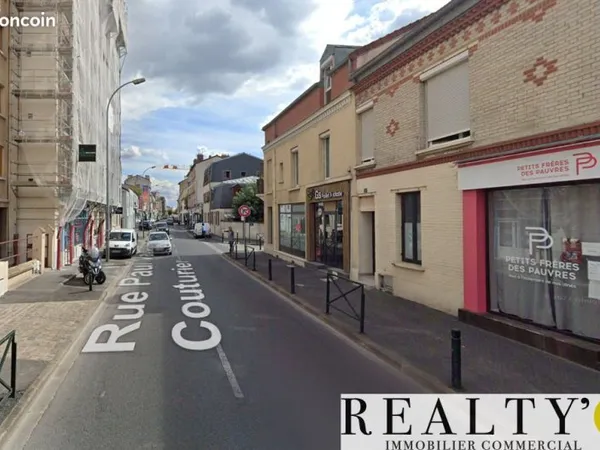 Local commercial 364 m²