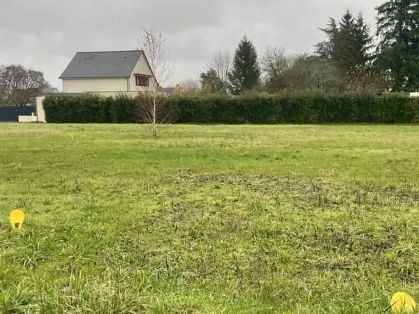 Terrain 422 m² Saint Laurent De La Plaine