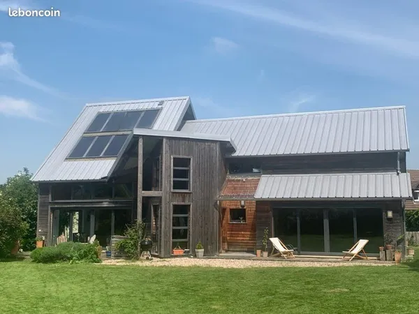 MAISON ÉCOLOGIQUE D'ARCHITECTE 285 m² — PISCINE INTÉRIEURE