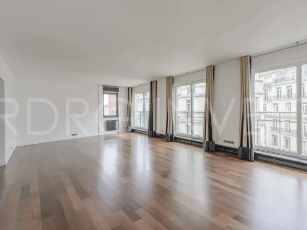 PASSY /VUE DEGAGEE RUE NICOLO/EXCLUSIVITE