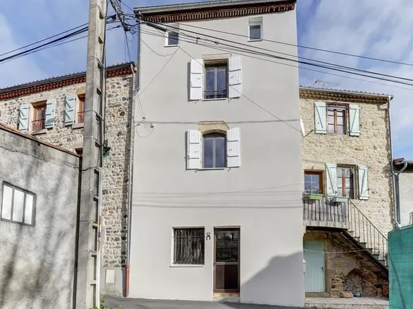 Maison de village 110m2 avec terrasse Chanonat