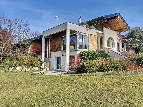 ANTHY - Villa de 220m² sur terrain 3352m²