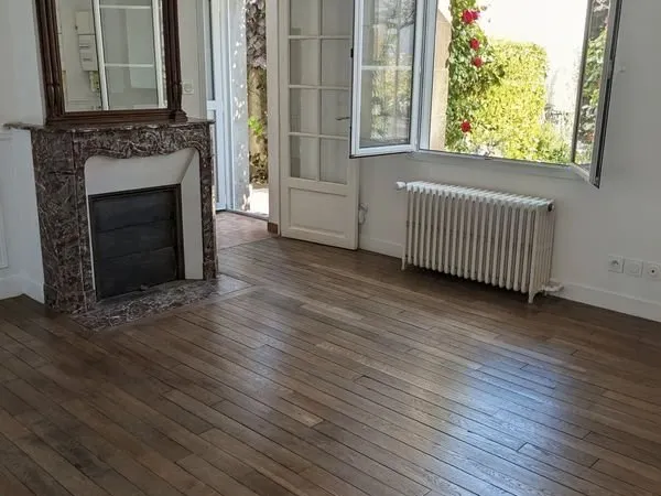 T3 dans maison avec jardin