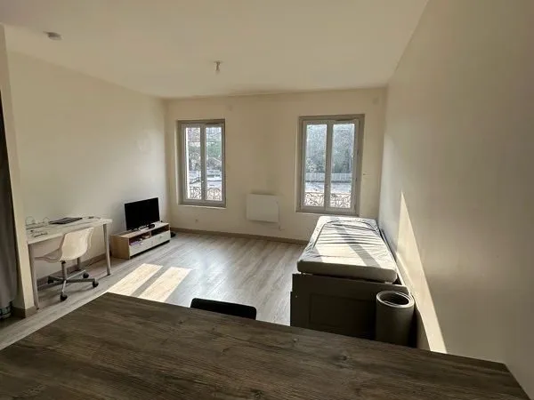 Investissement locatif -3 studios - hyper centre - 11 place des Ursules