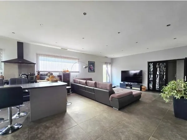 Villa 7 pièces 210 m²