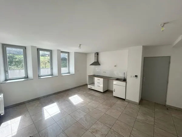 LYON 5 LA PLAINE IMMEUBLE RECENT STANDING APPARTEMENT TYPE 3