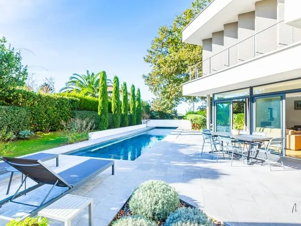 Maison 6 pièces 192 m²
