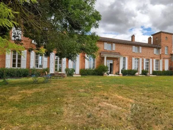 Toulouse 31 Balma Maison : Domaine du XVIII° de 450 m² + 2 annexes de 200 m² sur 1 hectare vue panor