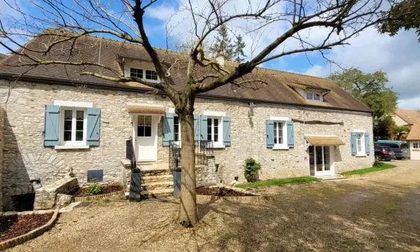 Maison Jouy Mauvoisin 4 chambres + salle de jeux sur plus de 1700m² de terrain