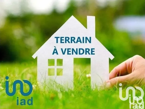 Terrain 746 m²