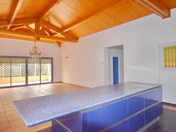 Maison 4 pièces 230 m²