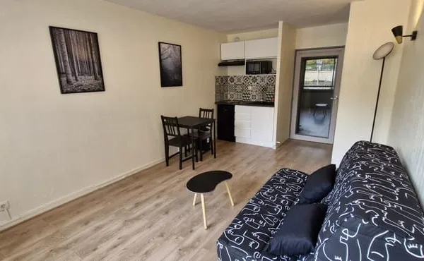 STUDIO MEUBLE Toulon 1 pièce(s) 24.53 m2