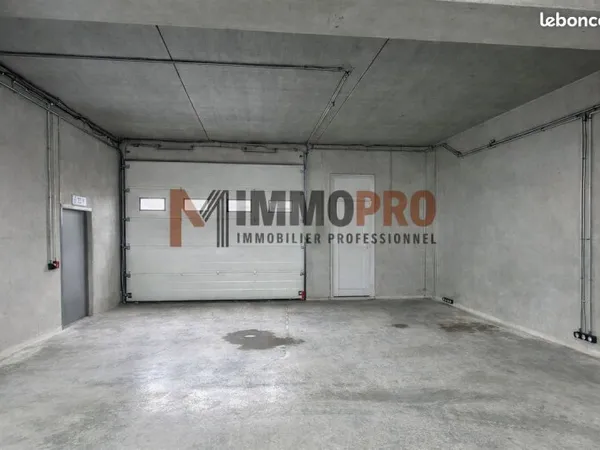 Entrepôt 503 m² Valbonne