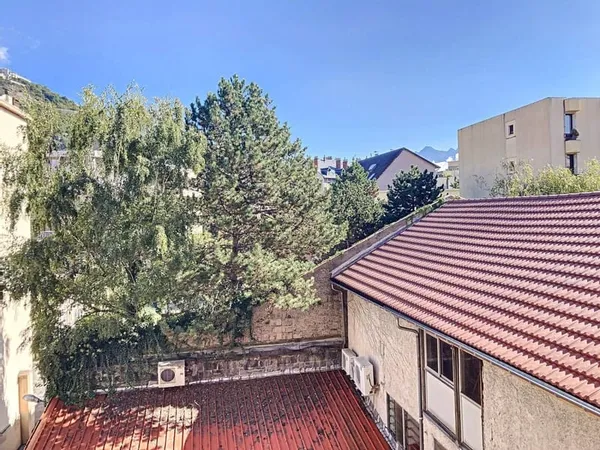 Studio 1 pièce 24 m²