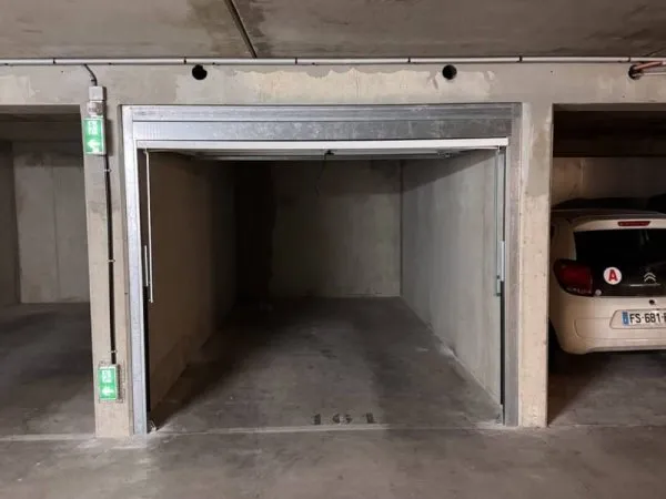 Parking 12 m²