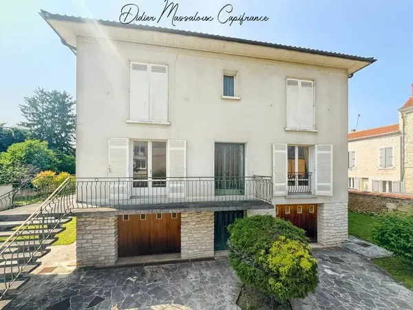 Maison 8 pièces 100 m²