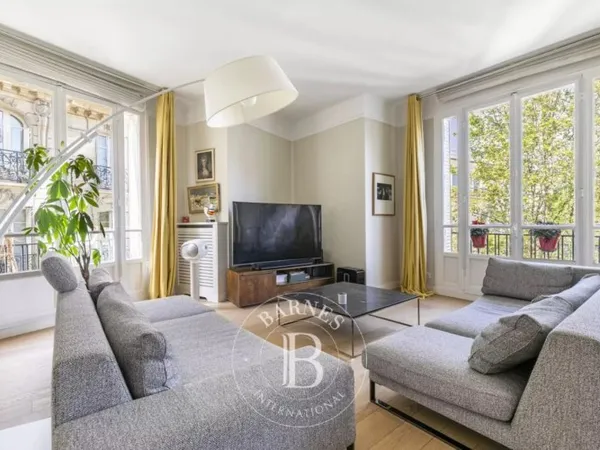Paris 6 - Notre-Dame-des-Champs - Etage élevé - Appartement d'an