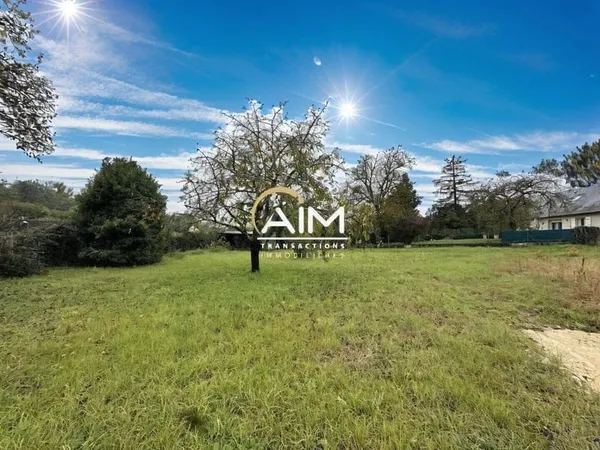 Terrain constructible 751 m²