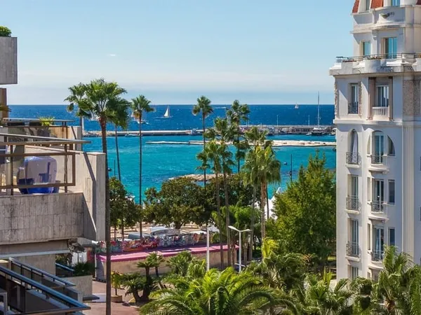 Cannes : Gray D'Albion