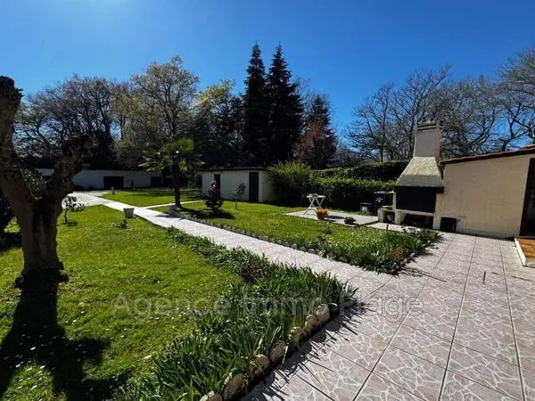 Maison de plain-pied 4 pièces 87 m²