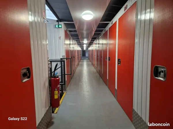 BOX ENTREPOT STOCKAGE GARDE MEUBLE DE 1 à 20 m²