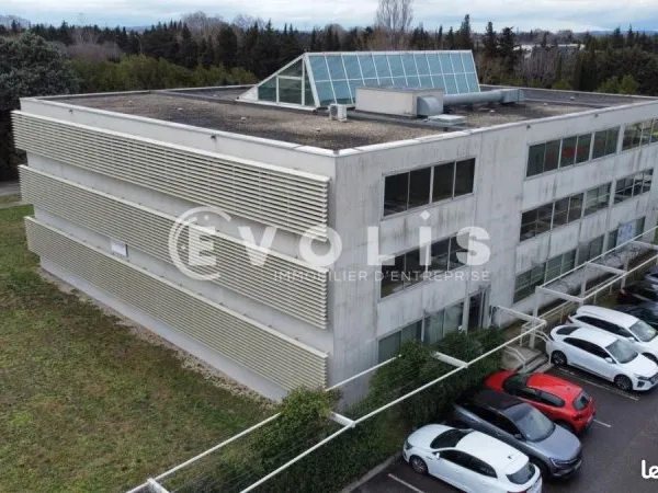 Bureaux 234 m²