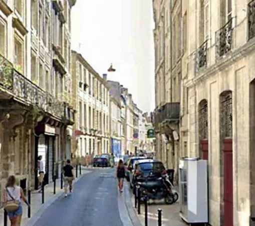 IMMEUBLE EN PIERRE BORDAUX CENTRE
