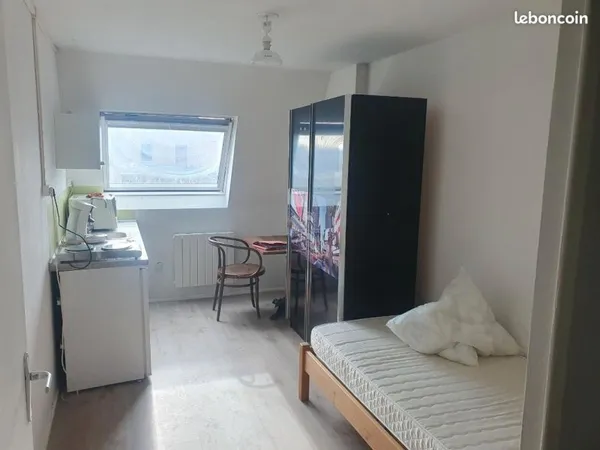 Loue chambre meublé