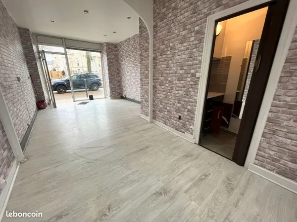 Local commercial 25 m² VILLENEUVE SUR LOT