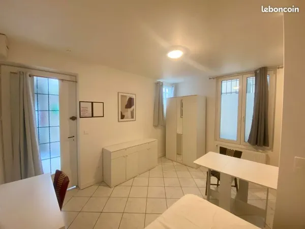 Chambre studette meublée à louer au mois- prix tout compris- CAF éligible - sans frais d'honoraire