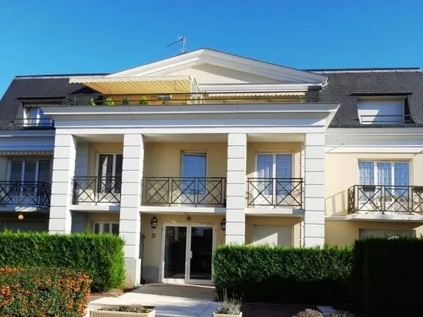 F2 DANS RESIDENCE DE STANDING