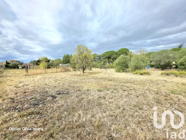 Terrain 918 m²