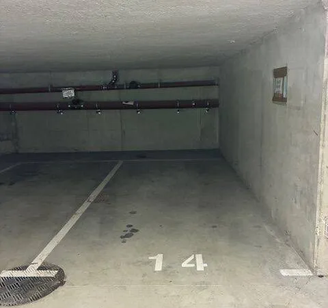 Parking 13 m²