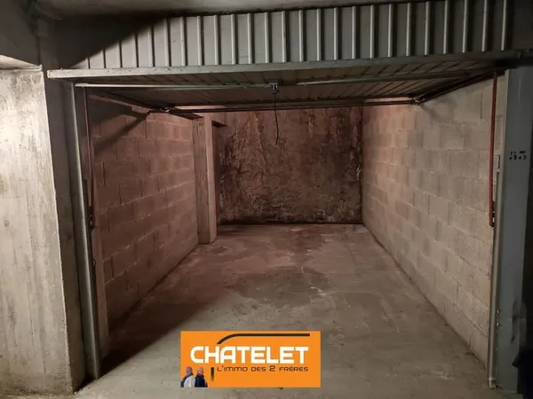 A LOUER GARAGE DANS COPROPRIETE SECURISEE