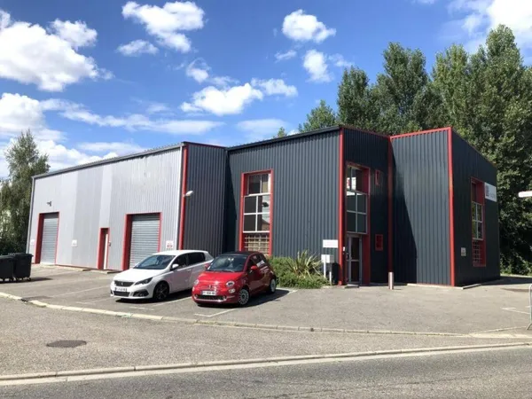 Local d'activité 505 m²