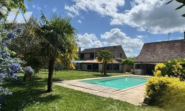 Maison 7 pièces 250 m²