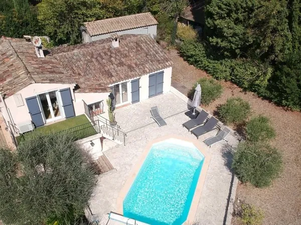 PEYMEINADE Villa individuelle 140m2 env 3 chambres Terrain 1