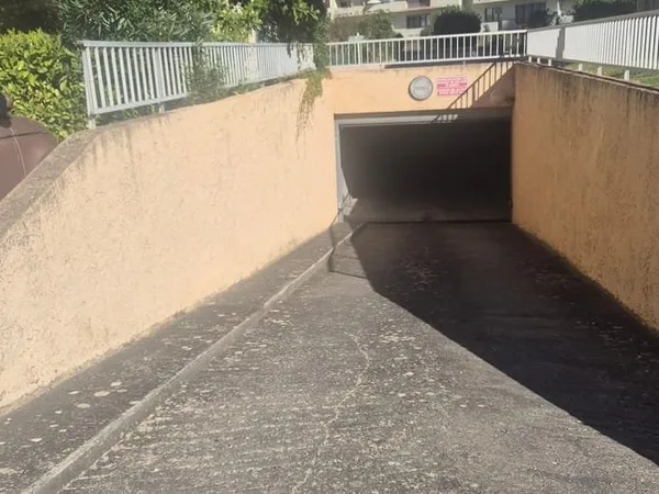 Parking 17 m²