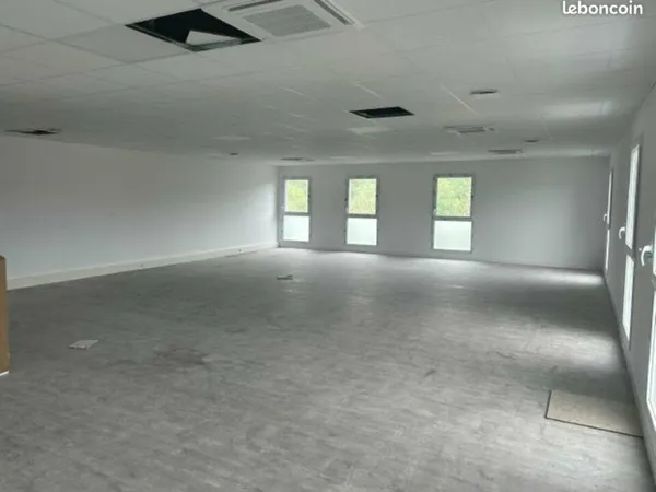 BUREAUX 135 m² SAINT JEAN DE LUZ
