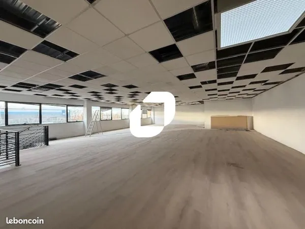 Bureau 217 m²