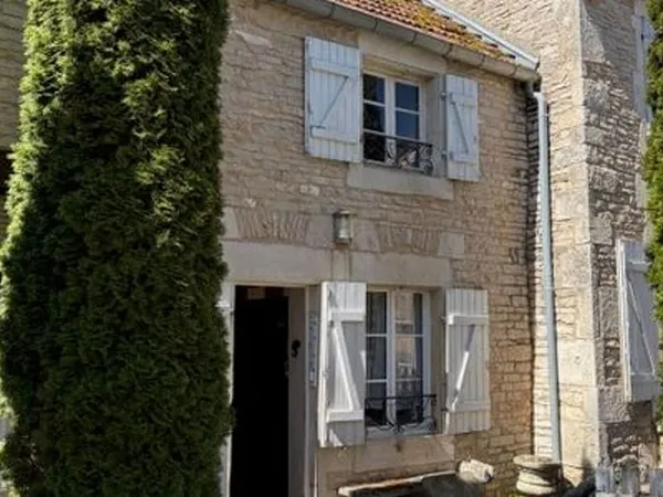 Maison 8 pièces 302 m²